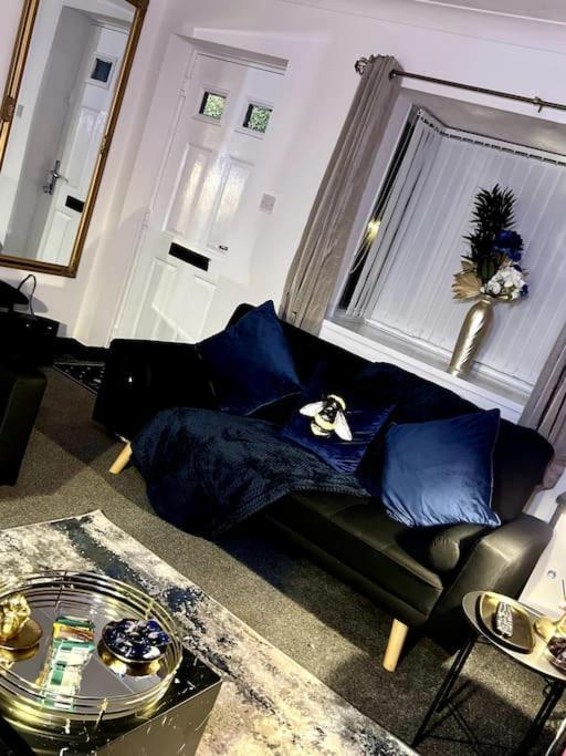 Beautiful House Off-Road Free Parking Villa Farnworth Exteriör bild