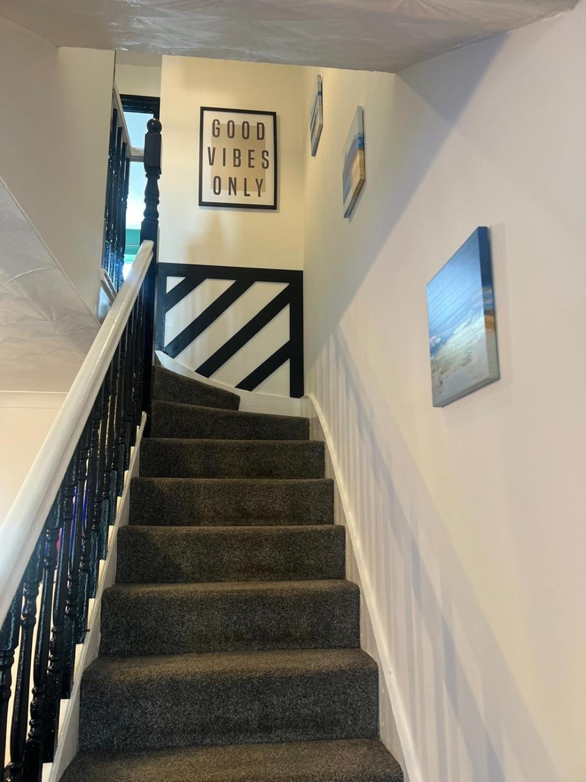 Beautiful House Off-Road Free Parking Villa Farnworth Exteriör bild